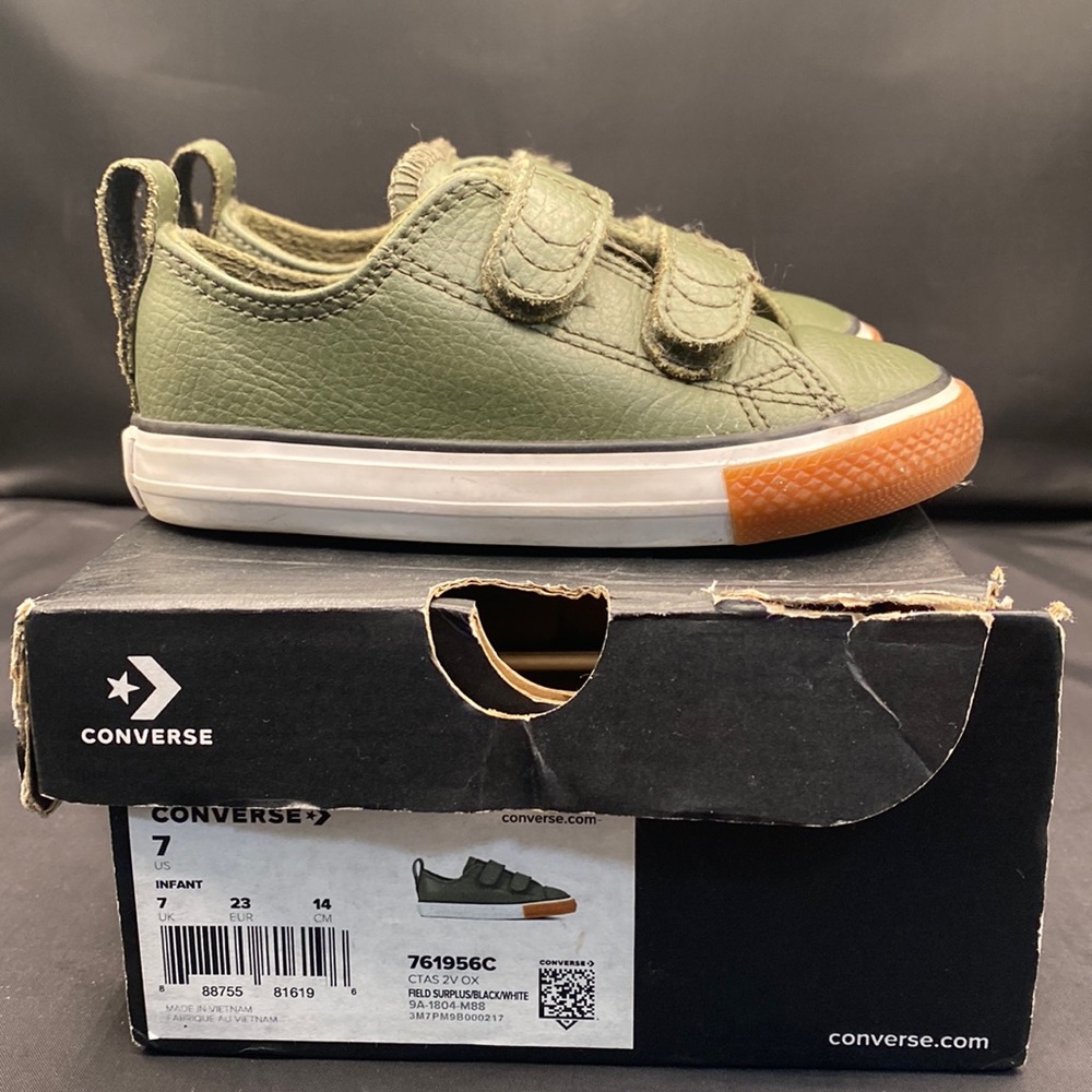 Converse Chuck Taylor All Star 2V Ox size 7C